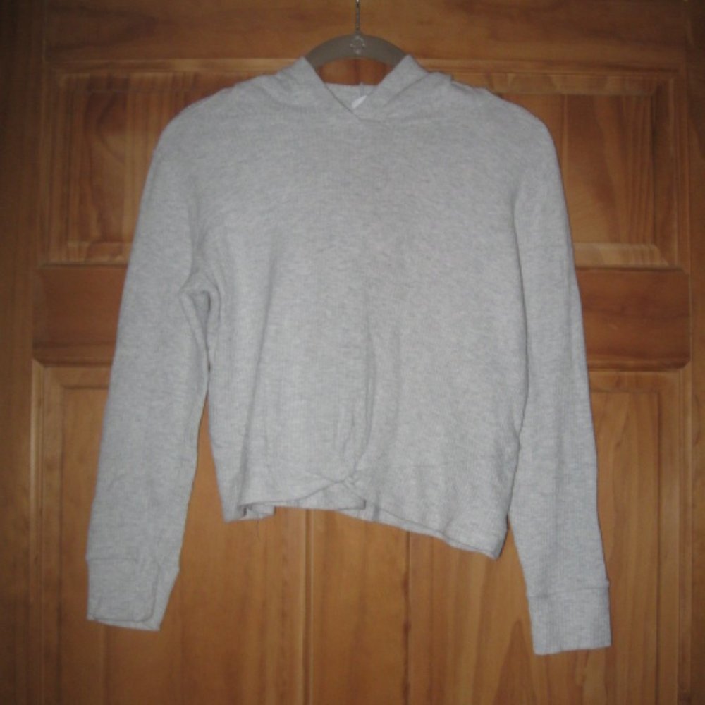 5/$30 Girls Old Navy Long Sleeve Hooded Pullover Shirt